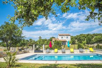 Cottage pour 6 personnes, avec terrasse à Labeaume