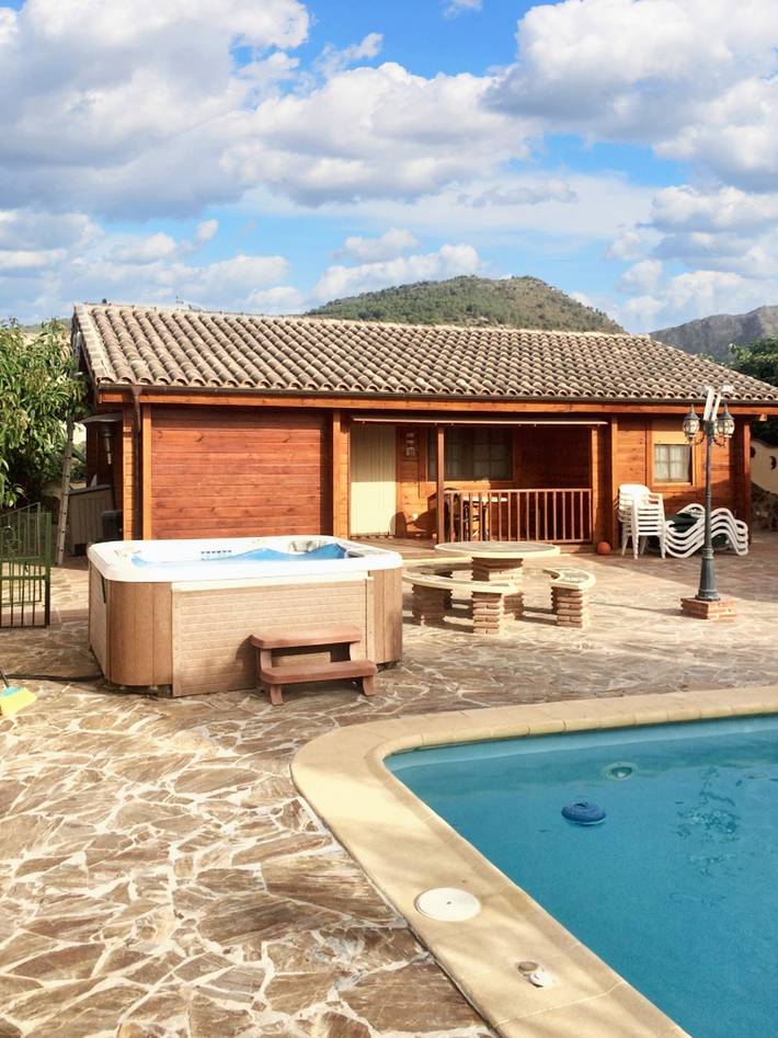 Chalet para 7 personas, con terraza y piscina en Provincia de Málaga - 2