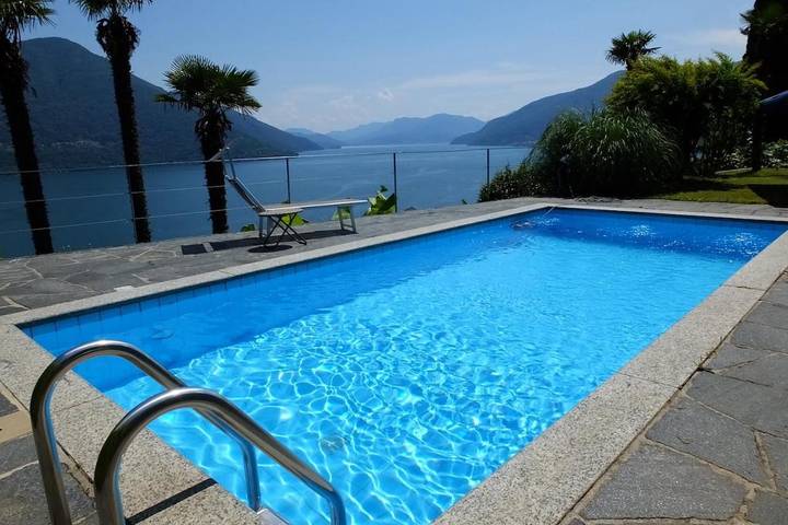 Chalet para 6 personas, con piscina y jardín además de vistas y vistas al lago en Suiza