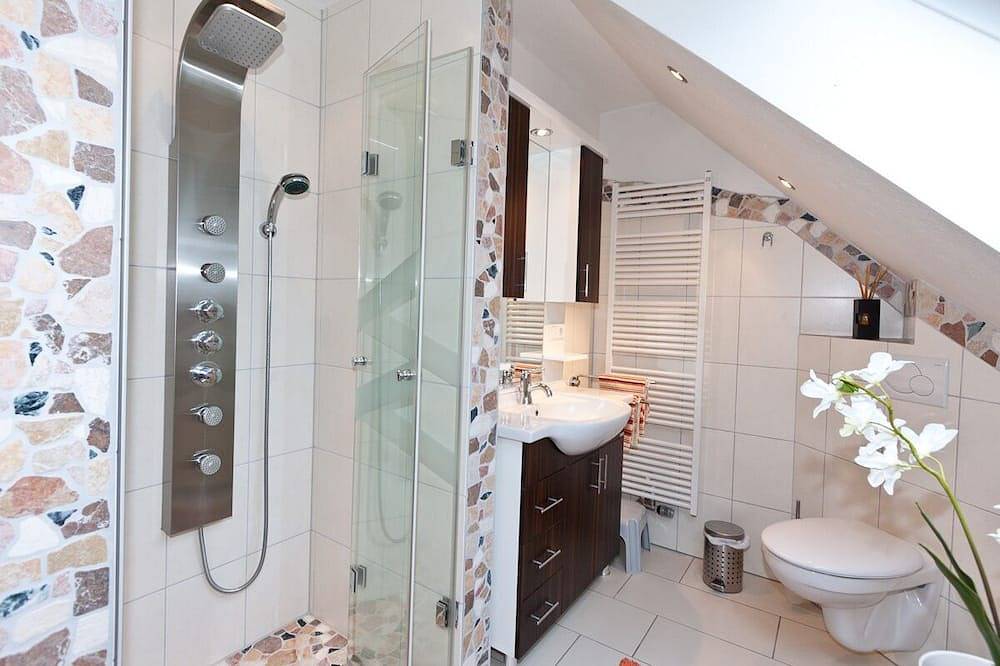 Ganze Wohnung, Moderne 5 Sterne Wohnung für 4 Personen 70 qm inmitten der Weinberge in Fessenbach, Offenburg