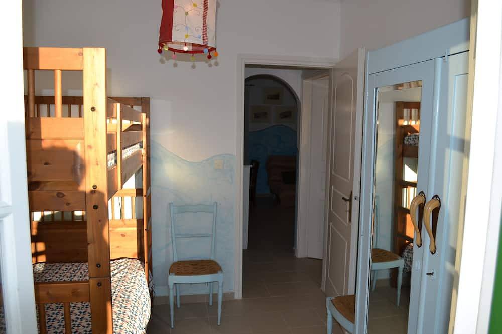 Appartement entier, Adamas: Maison de caractère in Milos
