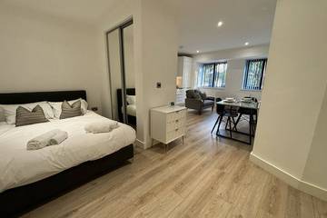 Apartment for 2 People in Solihull, Birmingham Area, Photo 1
