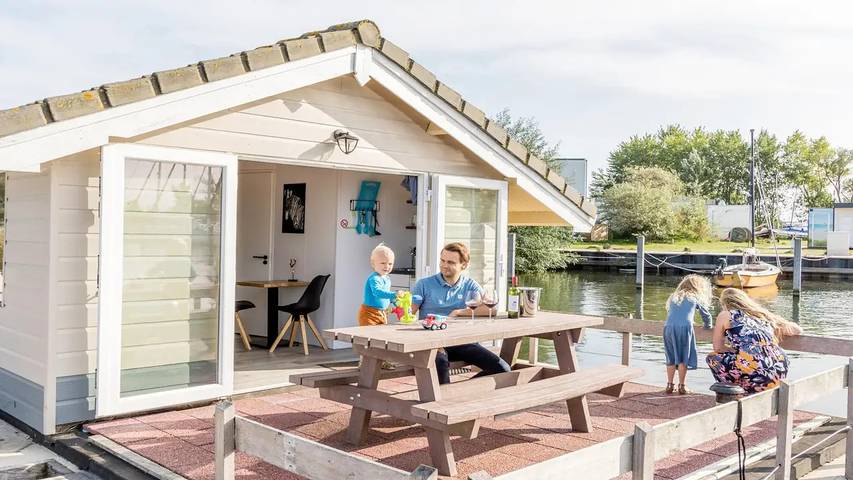 Vakantiehuis voor 5 personen, met terras, met huisdier in Almere