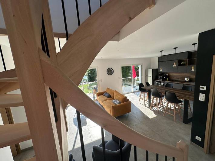 Location de vacances pour 6 personnes, avec jardin ainsi que vue et vue sur le lac dans Lac de Naussac - 2