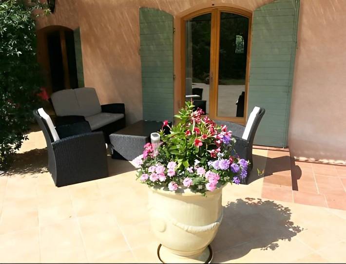 Chambre d’hôte pour 2 personnes, avec jardin et piscine dans le Var - 4