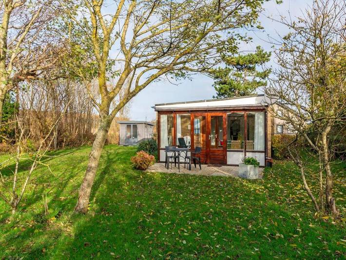 Vakantiehuis voor 4 personen, met Terras en Tuin in Julianadorp aan Zee