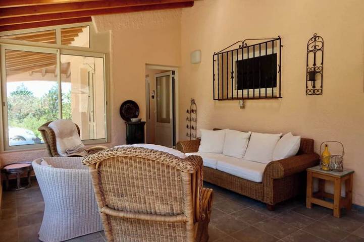 Location de vacances pour 8 personnes, avec Balcon et Jacuzzi ainsi que Terrasse et Jardin à Llauro - 4