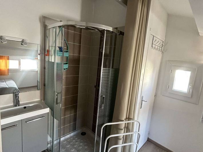 Gîte pour 4 personnes, avec piscine et terrasse dans Plage Robinson - 4