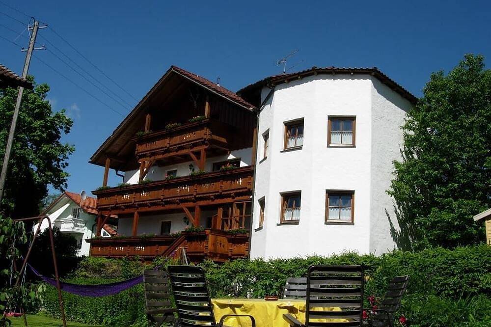 Ganze Wohnung, 50qm große Ferienwohnung für 2 bis 4 Personen mit Wohnraum und Schlafzimmer in Haidmühle, Ostbayern