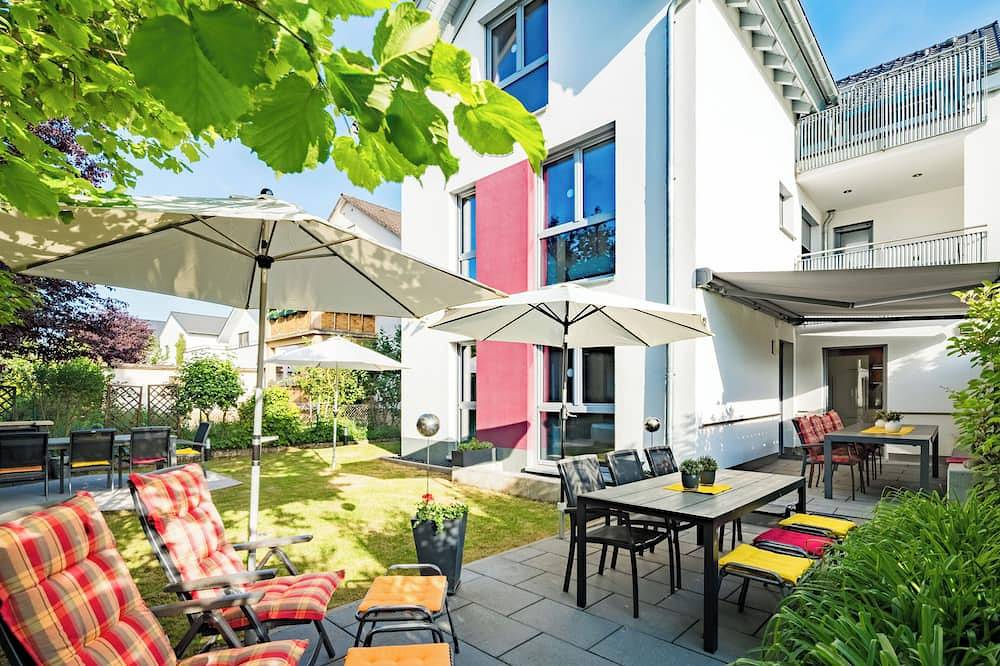 Ganze Wohnung, Perfekt für Gruppen: Garten, Gruppentisch, 6 Schlafzimmer, 4 Bäder. Nähe Badesee in Bensheim, Bergstraße