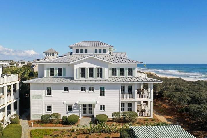 Vacation rental for 8 people, with yard and pool in Watercolor