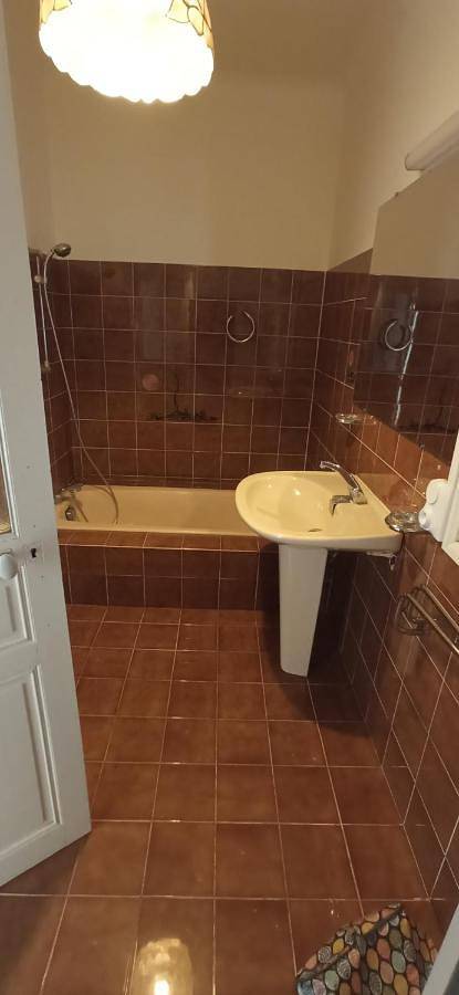 Gîte pour 2 personnes, avec vue ainsi que terrasse et jardin à Lauraguel - 3