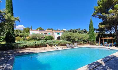 Maison d’hôte pour 2 personnes, avec piscine et jardin, adapté aux familles à Pujaut