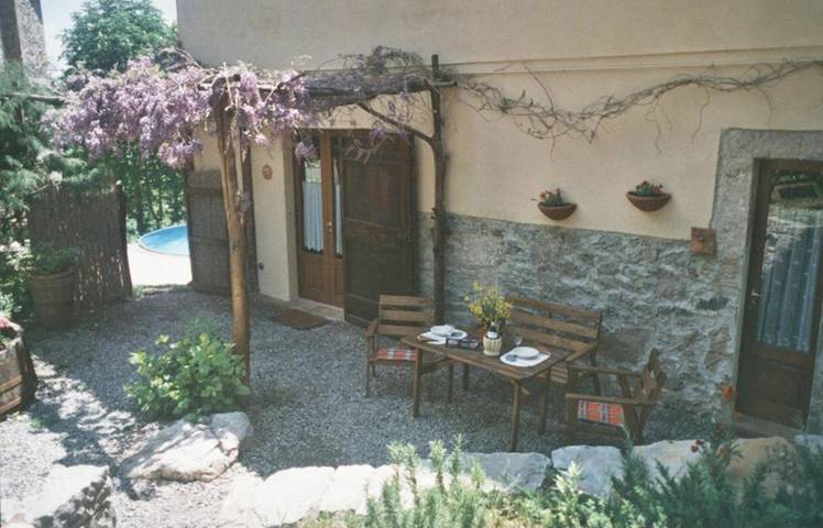 Ferienhaus für 5 Personen, mit Terrasse und Garten sowie Pool und Ausblick in Campiglia d'Orcia
