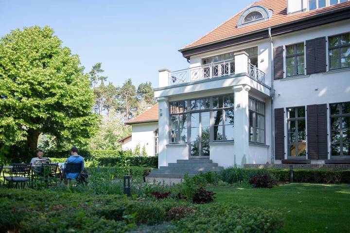 Villa für 12 Personen, mit Ausblick und Seeblick sowie Garten in Brandenburg