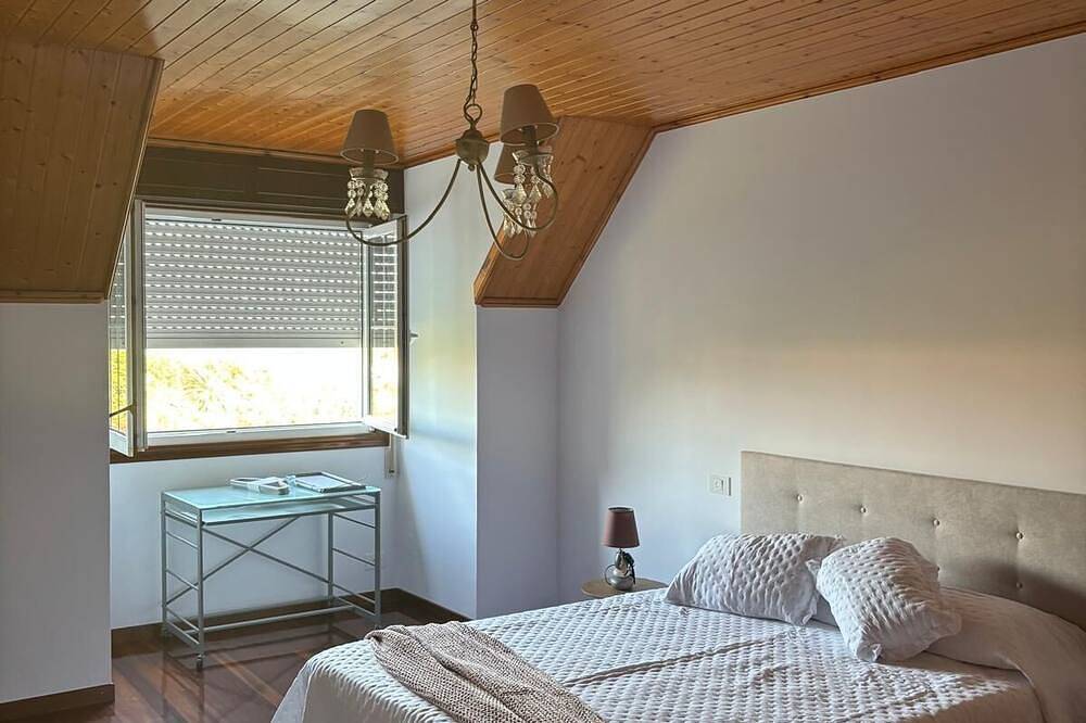 Chalet con Piscina in Tui, Pontevedra Provinz