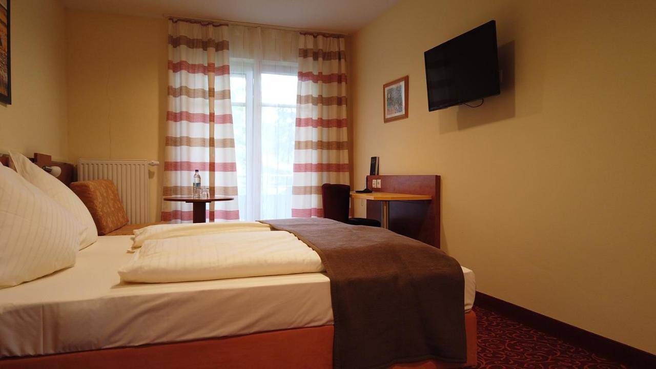 Ganze Wohnung, Two-Bedroom Apartment with Balcony in Allersberg, Frankenalb