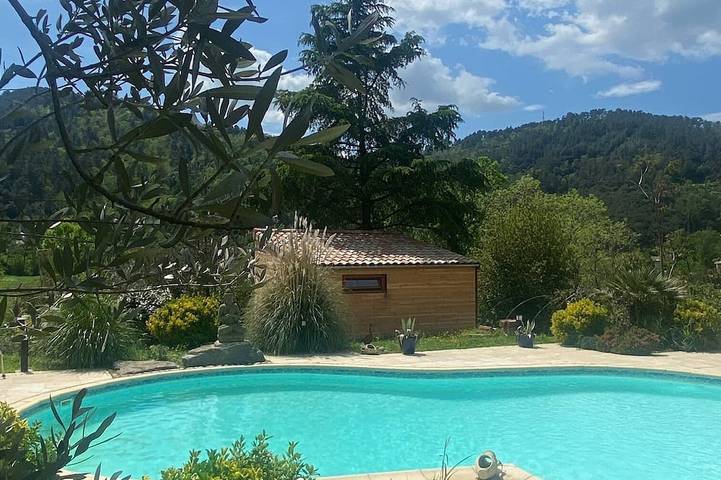 Gîte pour 4 personnes, avec Terrasse et Jardin