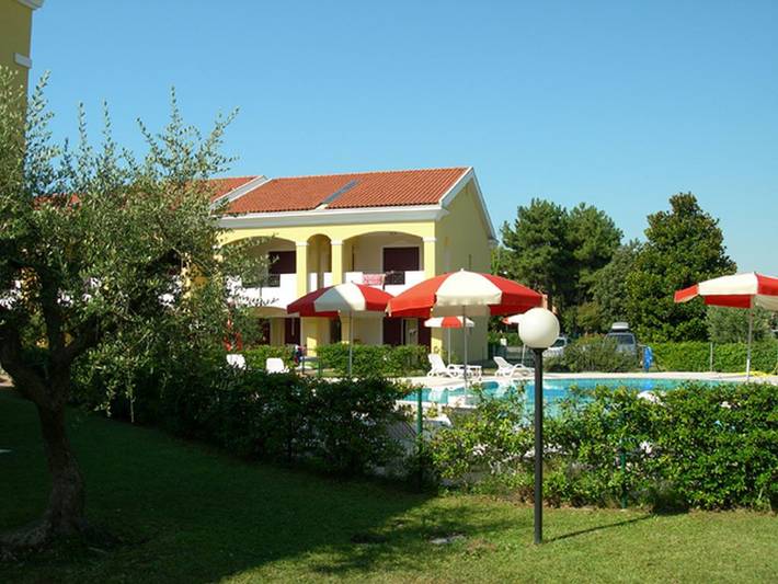 Appartamento intero, Appartamento vacanze per 5 persone con piscina in Bibione, San Michele al Tagliamento