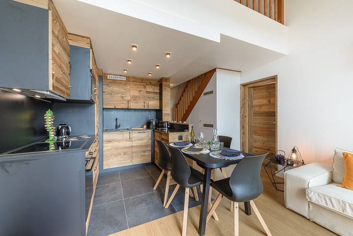 Gîte pour 4 personnes, avec balcon et vue sur le lac à Veyrier-du-Lac - 2