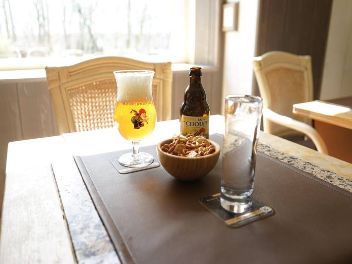 Location de vacances pour 28 personnes, avec jardin ainsi que sauna et piscine dans Nadrin - 4