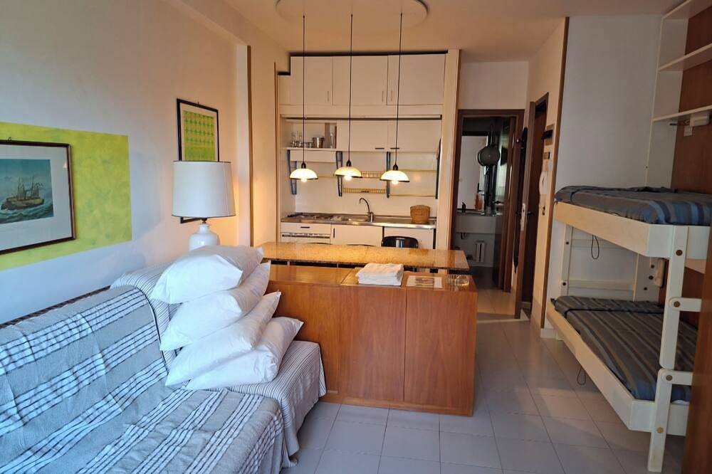 Appartement entier, Punta Ala: Sunset With A Sea View! Air conditioning + Parking + Blue Flag beaches! in Punta Ala, Castiglione della Pescaia