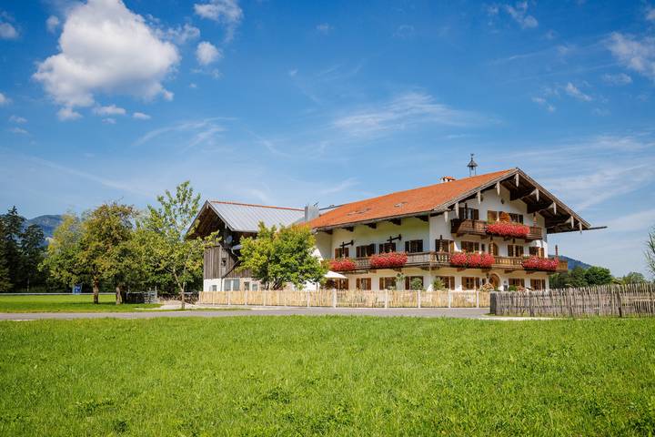 Ferienwohnung für 2 Personen, mit Balkon und Terrasse im Chiemgau
