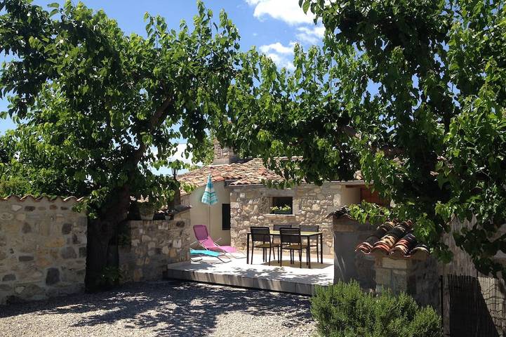 Gîte pour 2 personnes, avec Terrasse et Jardin