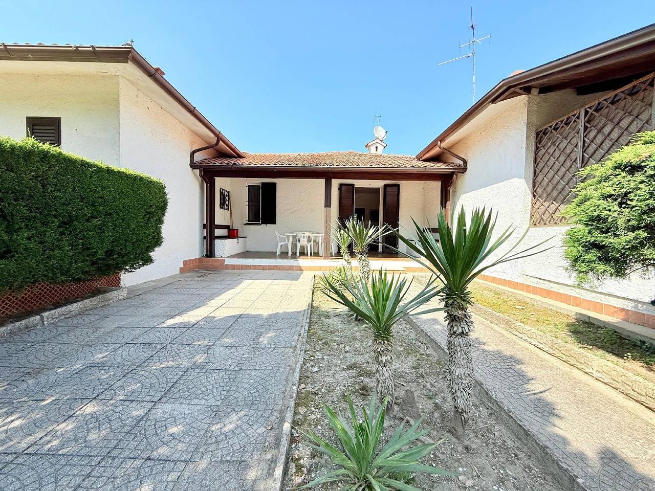 Green house on the ground floor, 2 gardens in Province de Ferrare