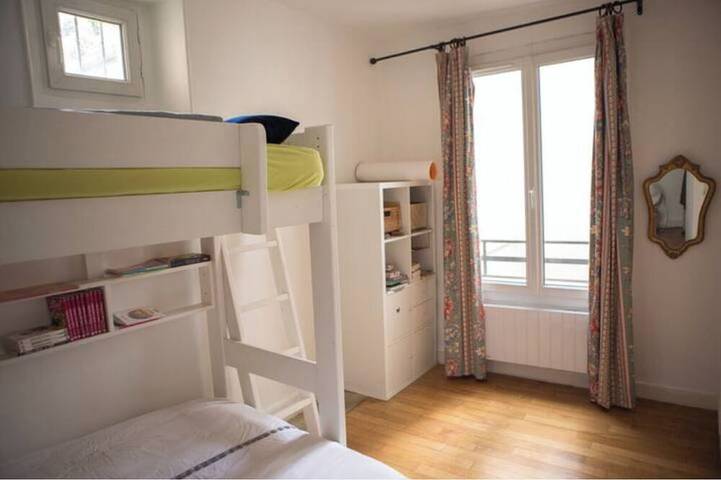 Ganze Wohnung, Cosy 4/5-person apartment near Sacré Coeur Montmartre in Paris, Ile de France