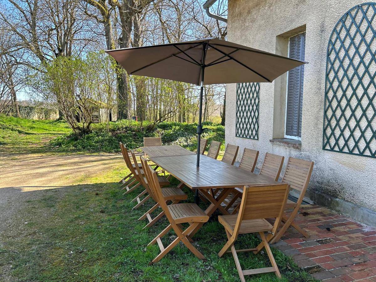 Maison de Maître avec piscine et parc privé in Coulanges-sur-Yonne, Région d'Auxerre
