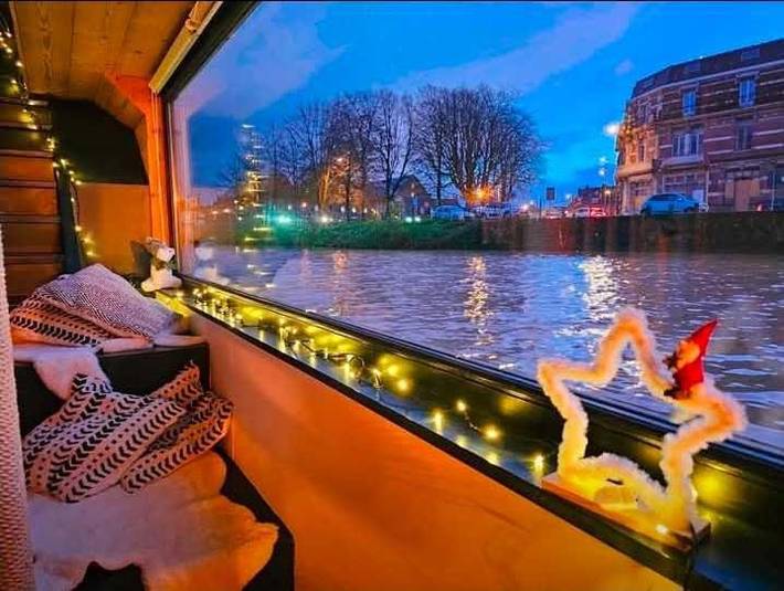 Bateau pour 12 personnes, avec vue à Saint-Omer