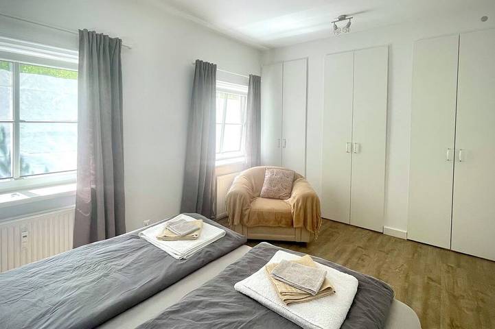 Ganze Wohnung, Velden Pool Appartement - Großes Appartement mit eigenem Pool in Velden am Wörther See, Villach-Land
