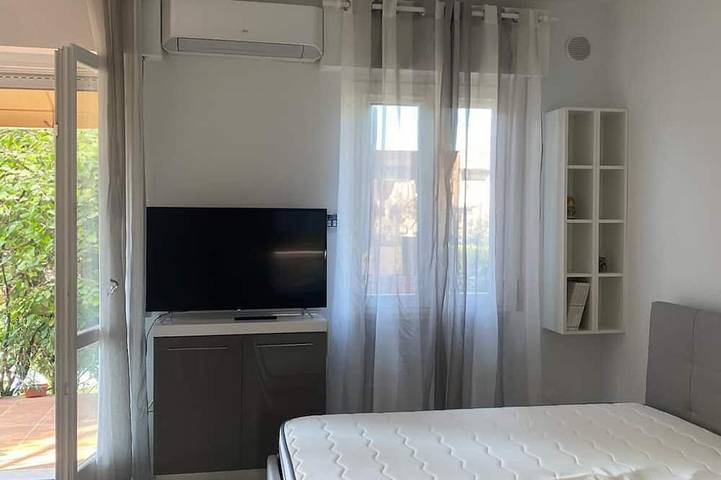 Appartamento intero, Accogliente appartamento a Sirmione sulla riva del Lago di Garda in Santa Maria di Lugana, Sirmione