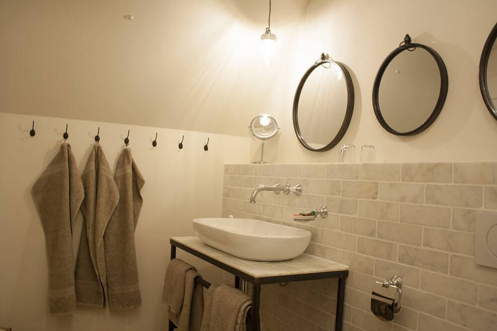 5* Reetdachhaus Ziegelmacher - Vörn 6600qm Naturgarten mit Teich und Außensauna in Rodenäs, Nordfriesland