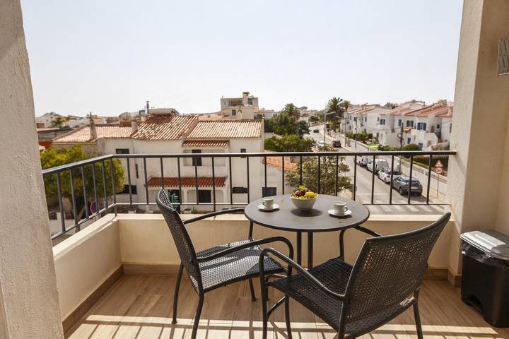 Ganze Wohnung, Ferienwohnung für 2 Personen mit Balkon in Santa Maria, São Gonçalo de Lagos