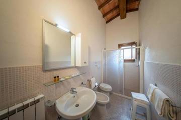 Agriturismo per 4 Persone in Bolsena, Lago di Bolsena, Foto 2