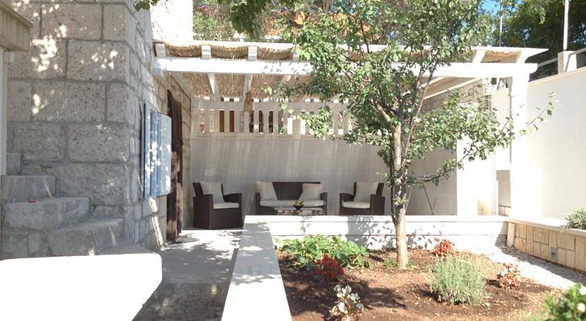 Gîte pour 2 personnes, avec terrasse à Lumbarda - 4