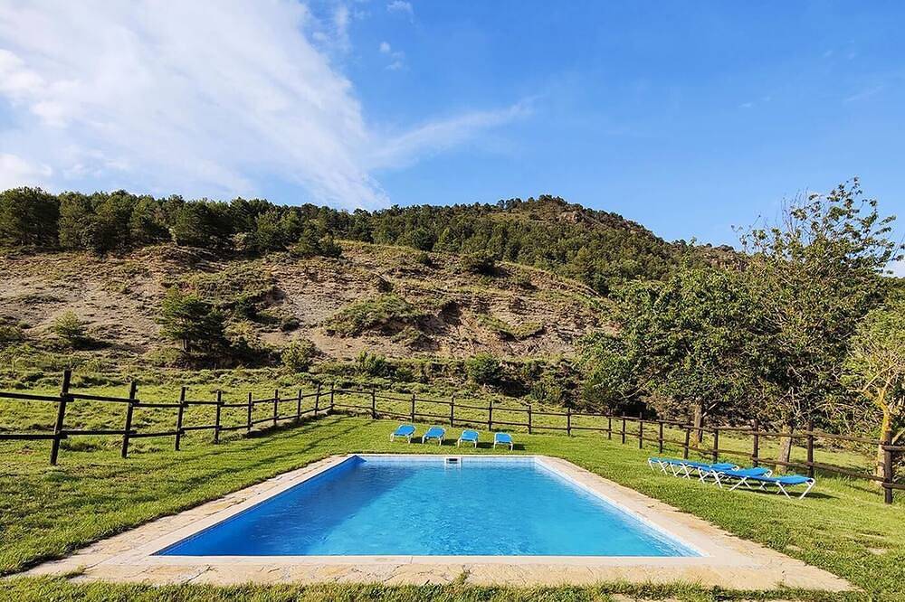 Confortable casa, 6/7 Personas. Piscina. Barbacoa pirvada. Wi-Fi in Coll de Nargó, Pirineos