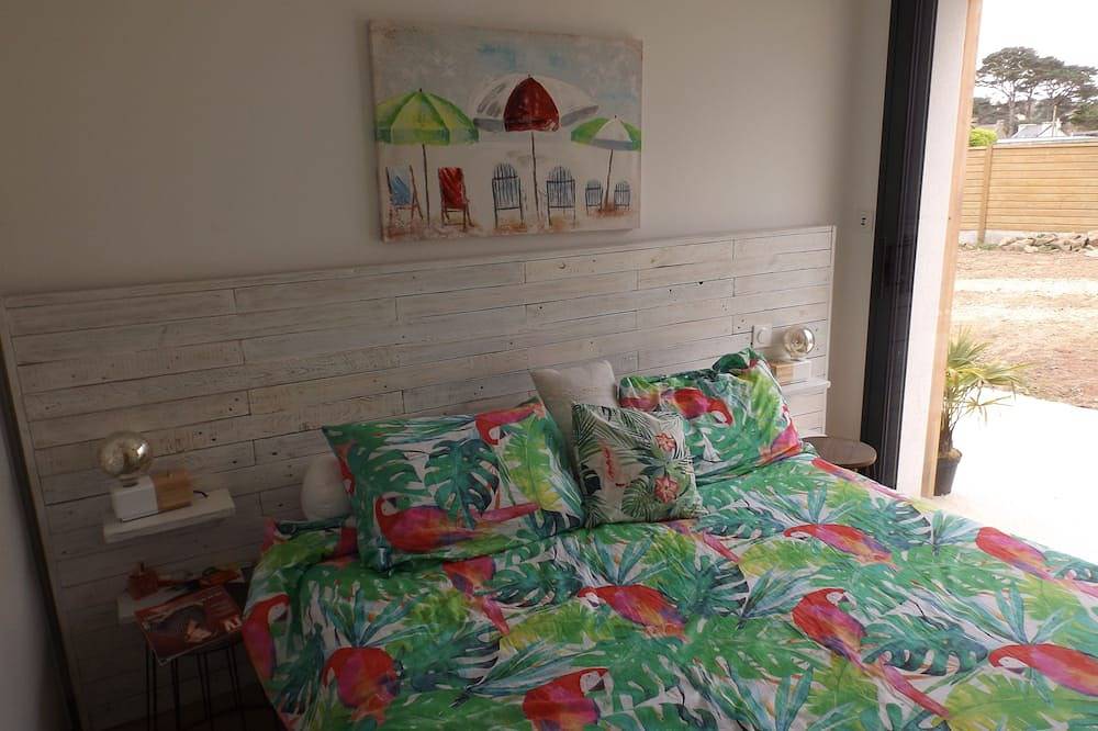 New, bright, spacious house. 150 m from the beach and 400 m from the port. 8 beds in Le Diben, Plougasnou