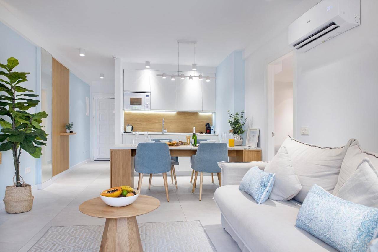 Deluxe One-Bedroom Apartment in Playa de las Américas, Arona