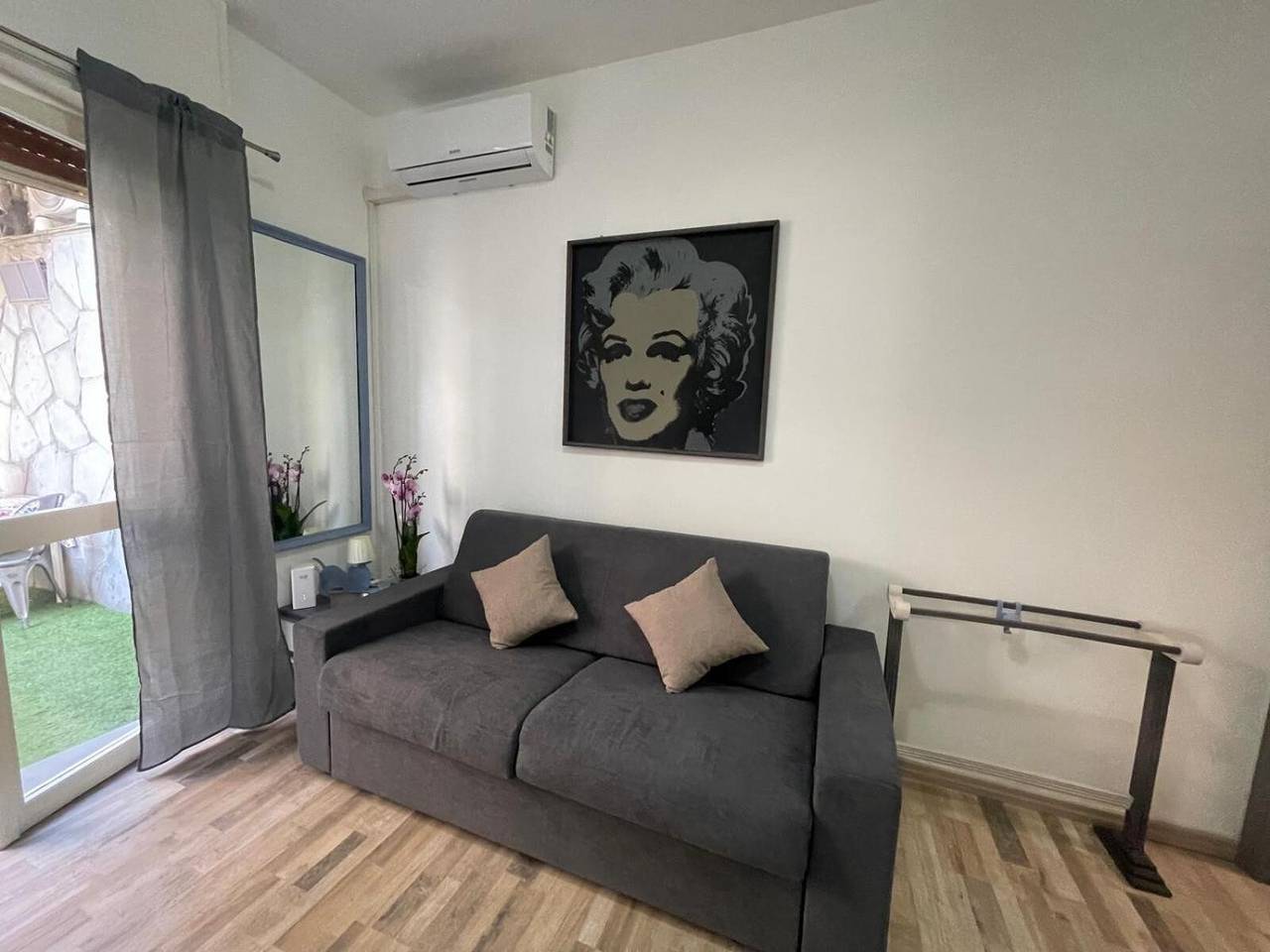 Entire apartment, Apartment 'Lally's Nest' with Private Terrace, Wi-Fi and Air Conditioning in Rapallo (City), Rapallo