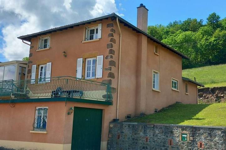 Location de vacances pour 11 personnes, avec Balcon et Jardin à Brullioles