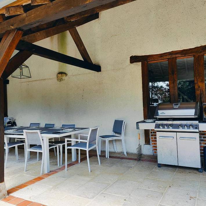 Location de vacances pour 15 personnes, avec vue ainsi que piscine et jardin à Cellettes - 3