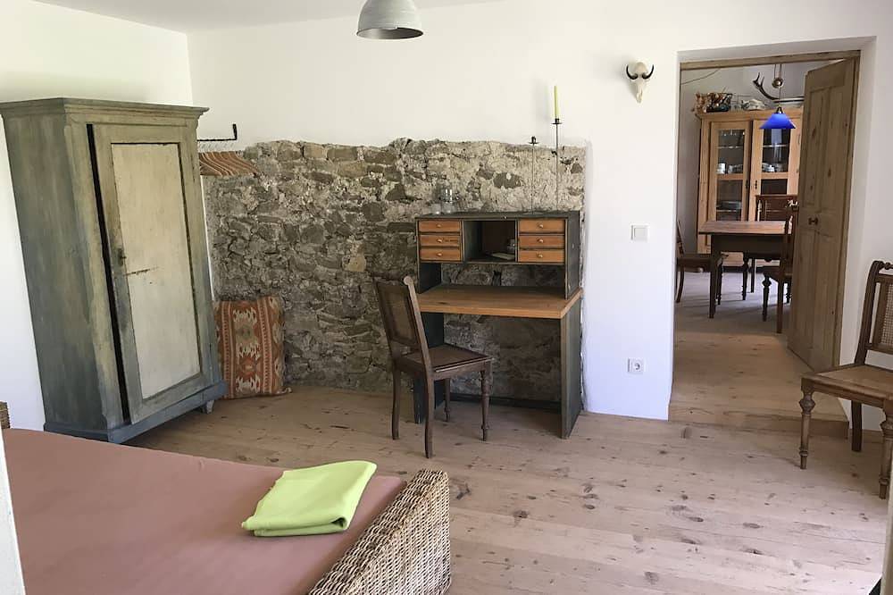 Ganze Wohnung, Gemütliche Ferienwohnung auf renovierten Bauernhof im \"Meran von Schliersee\" in Schliersee, Bayerische Alpen
