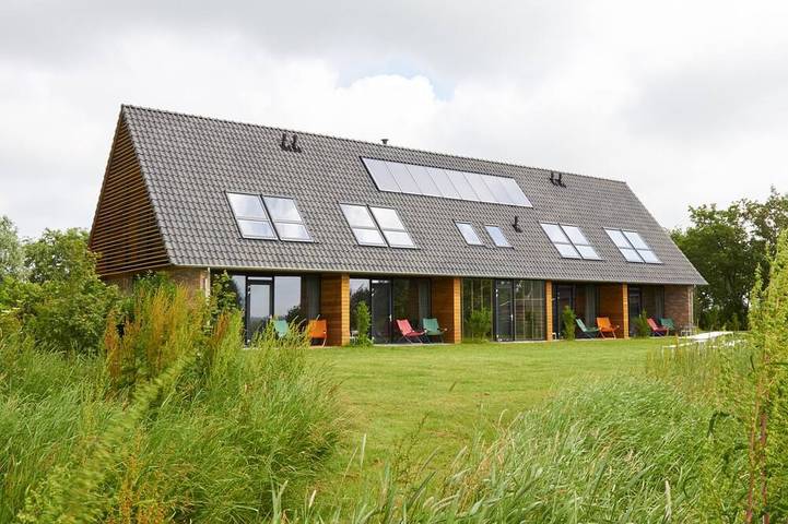 Ferienhaus für 6 Personen, mit Garten und Terrasse sowie Whirlpool, mit Haustier