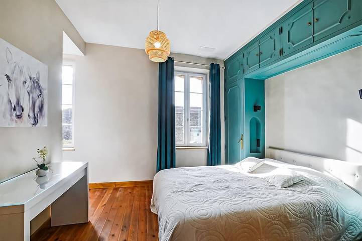 Location de vacances pour 14 personnes, avec terrasse à Orsan - 2