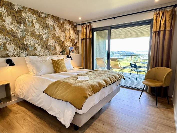 Chambre d’hôte pour 2 personnes, avec jardin ainsi que vue et terrasse à Séné - 3