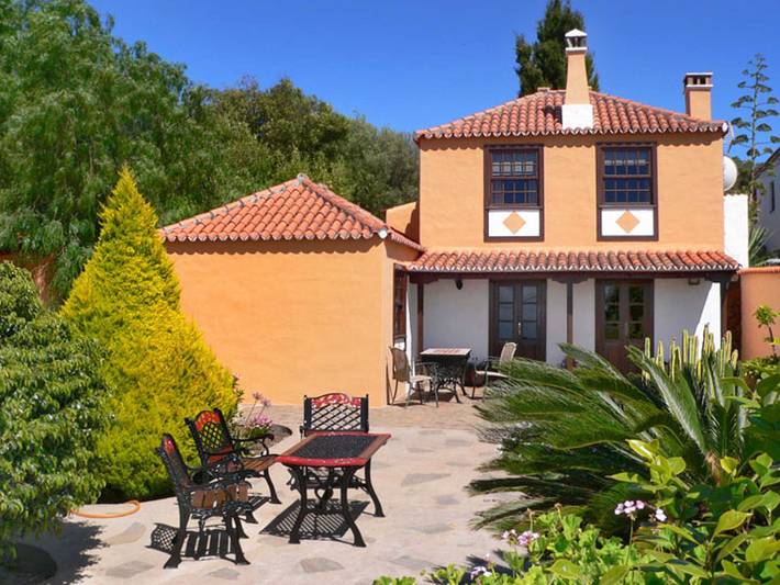 Ferienhaus für 5 Personen, mit Terrasse und Garten sowie Pool - 1