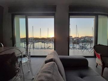 Gîte pour 6 personnes, avec vue sur le lac ainsi que vue et terrasse dans Port de Meze